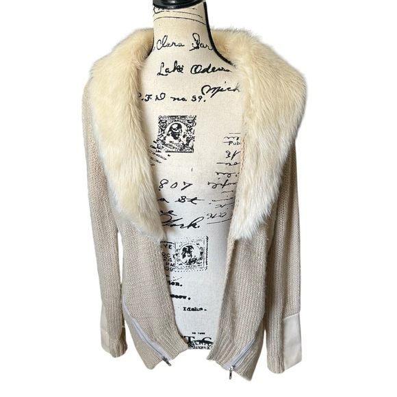 VENUS Faux Fur and Zip Front Open Cardigan Sz Smalll - Picture 1 of 10